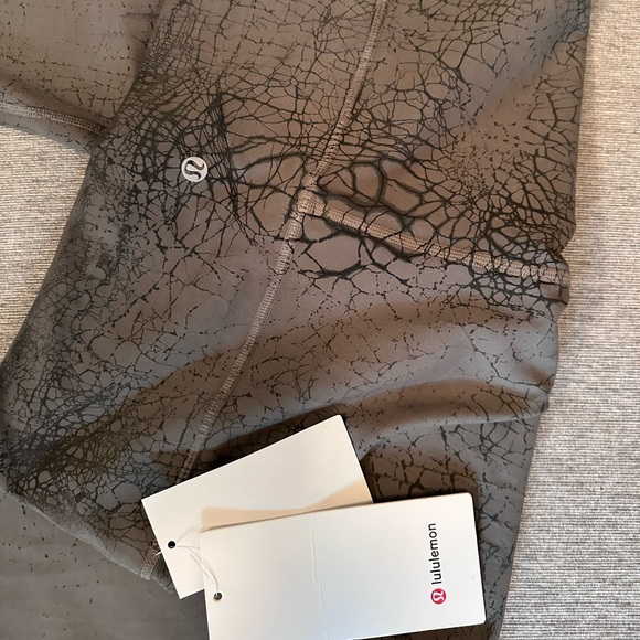 Lululemon Wunder Train HR Tight 25" Dye - Picture 4 of 5